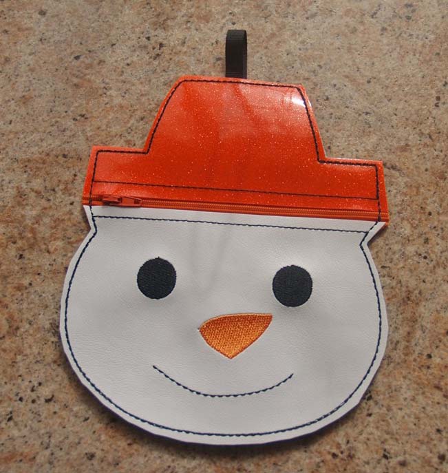 HL ITH No Flip Snowman Zip HL5720 embroidery file