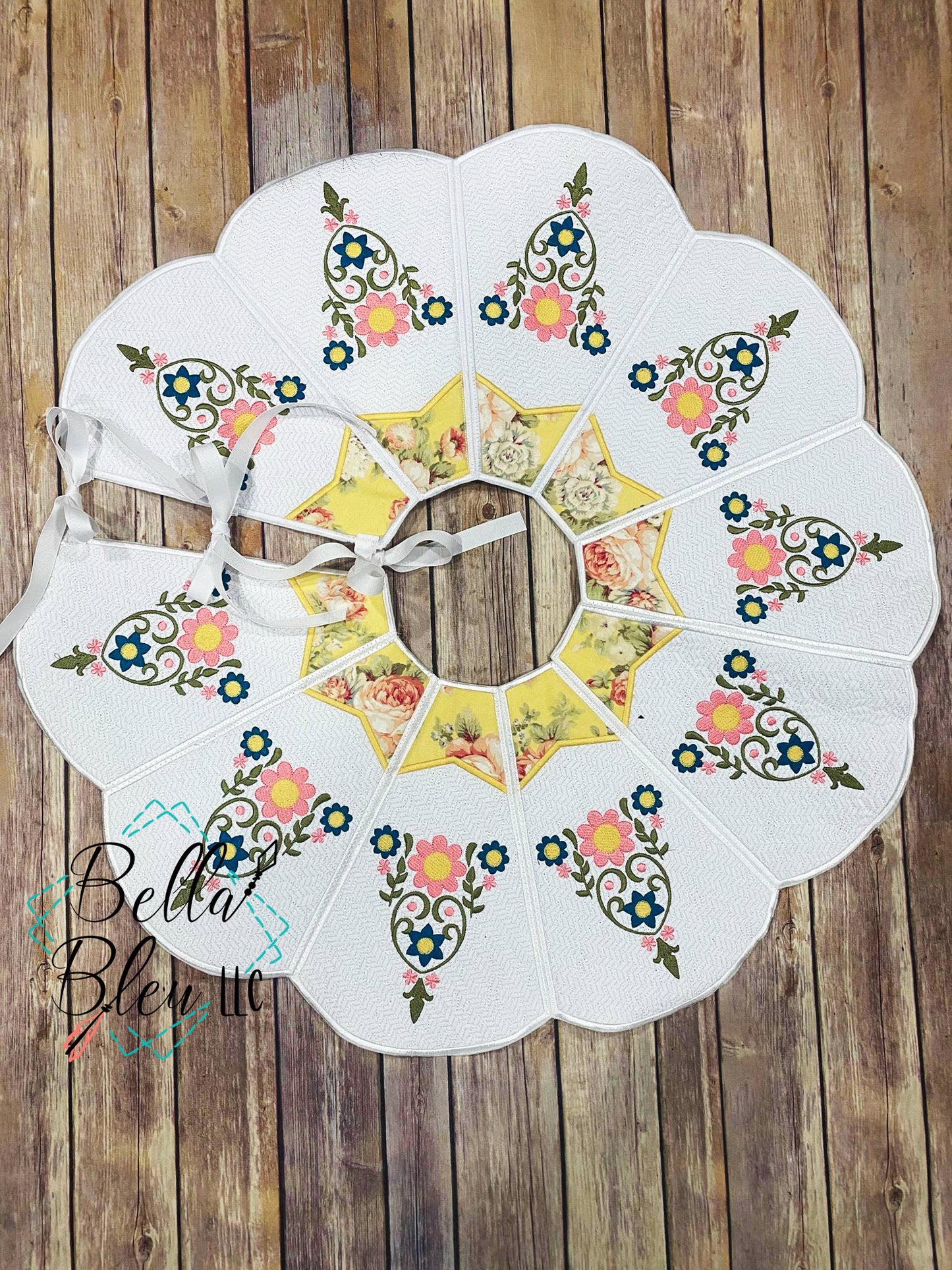 BBE Floral Mini Christmas Tree Skirt 8x12