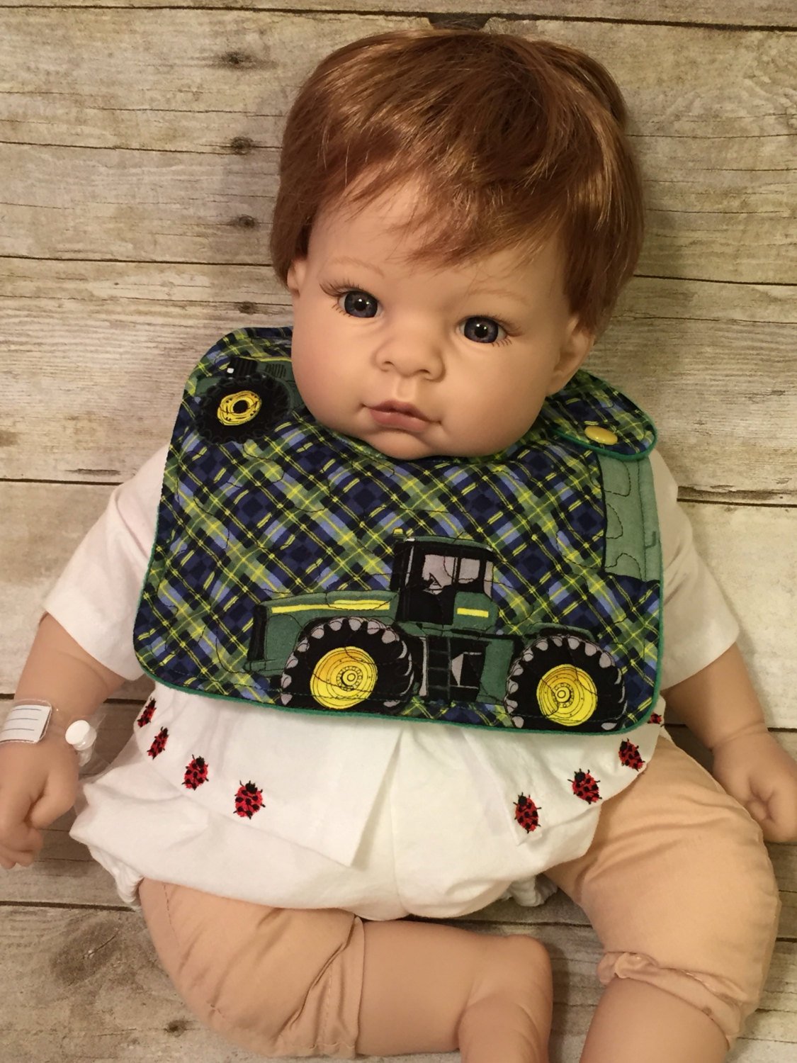 ITH Quilted Baby Bib 8x8