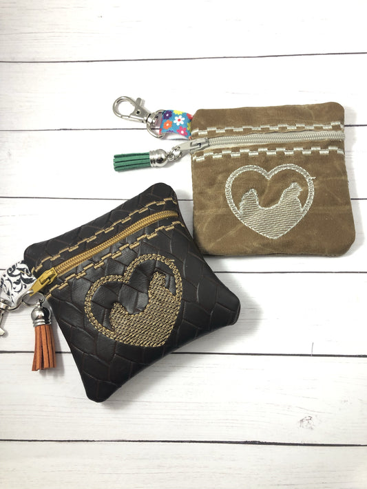 DBB Chicken LOVE Zipper Pouch 4x4