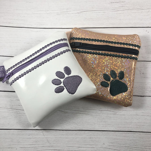 DBB Paw Print Zipper Pouch 4x4