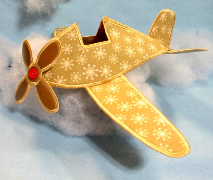 NNK Plane ITH Elf Costume Prop