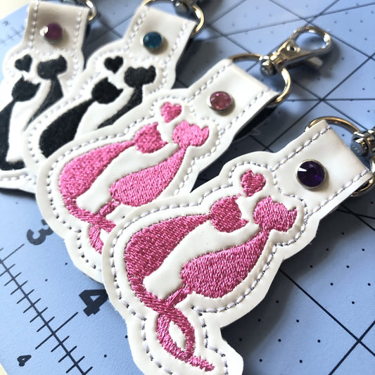 DBB Love Cats snap tab